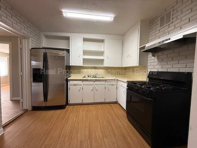 Building Photo - 4141 N 29th Ave