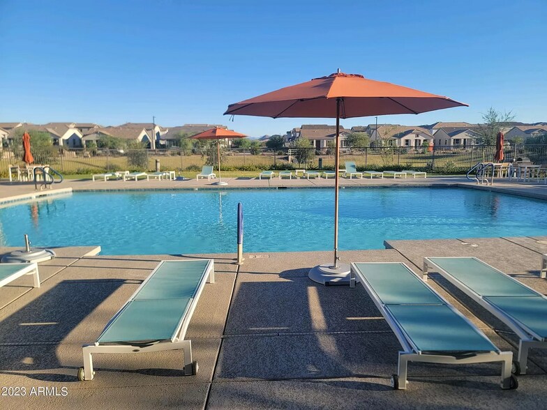 Building Photo - 25238 N 142nd Dr