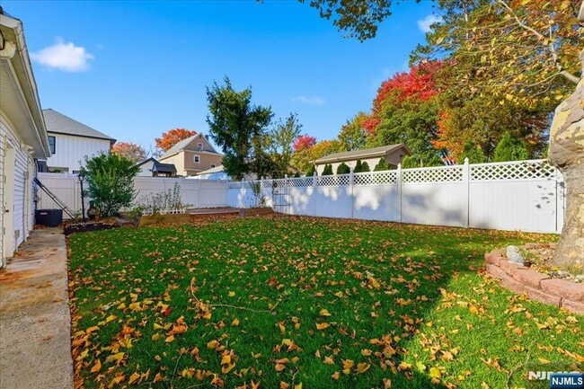 Building Photo - 85 Beckwith Pl