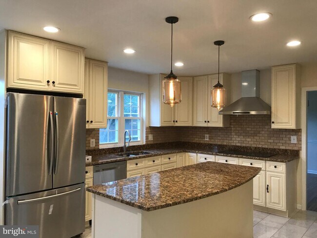 Building Photo - 13447 Chris Mar Ct