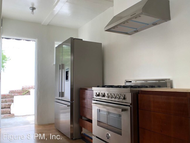 Building Photo - 2 br, 1 bath Apartment - 1947 Hyperion Ave