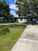 Building Photo - 2677 SE Delmar St