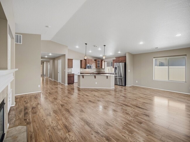 Building Photo - Spacious Unfurnished Home in Liberty Lake | Modern Living in a Prime Location