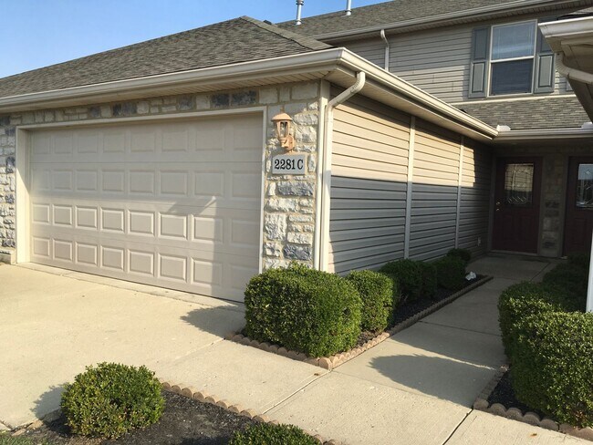 Building Photo - 2295 Shamrock Ln