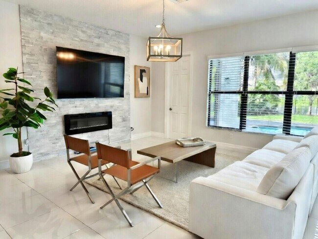 Building Photo - 16645 Germaine Dr