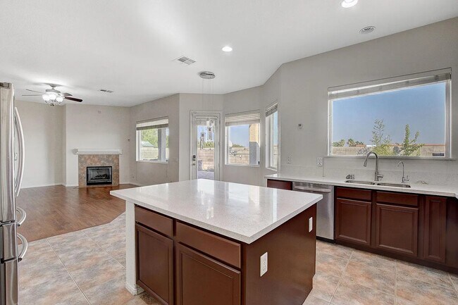 Kitchen view 2 - 3034 Constable St