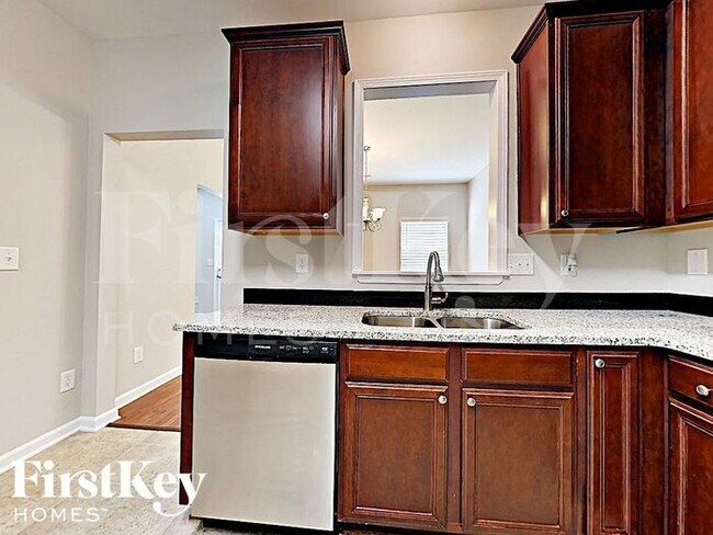 Building Photo - 15535 Lakepoint Forest Dr