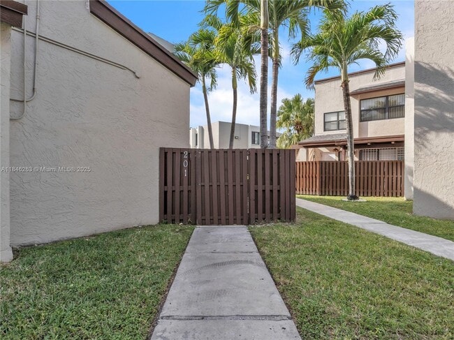 Building Photo - 10300 NW 9th St Cir