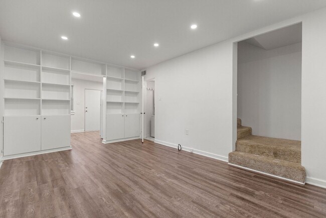 Building Photo - 53 Faris Cir