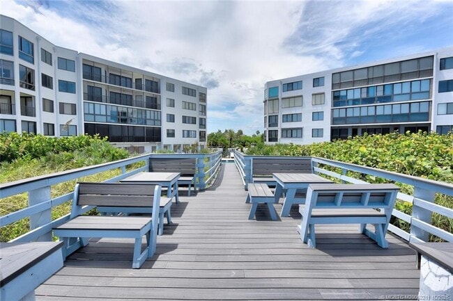 Building Photo - 2375 NE Ocean Blvd