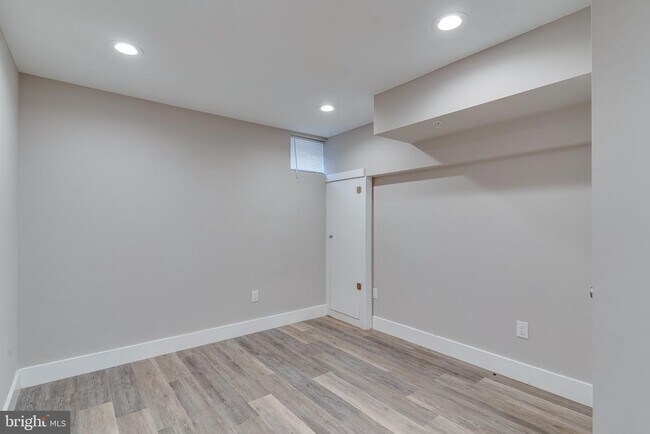 Building Photo - 1436 N Corlies St