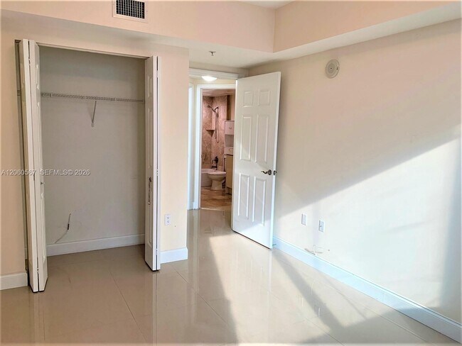 Building Photo - 1745 E Hallandale Beach Blvd