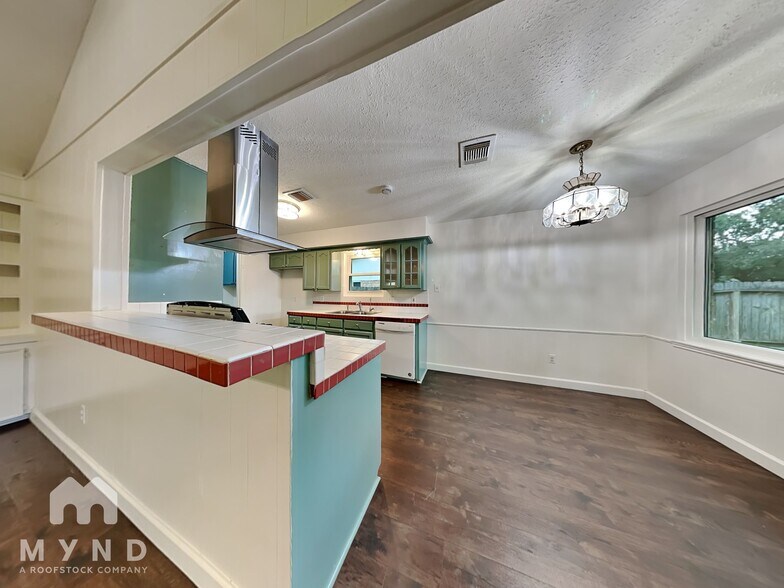 Building Photo - 2705 Laurel Creek Way