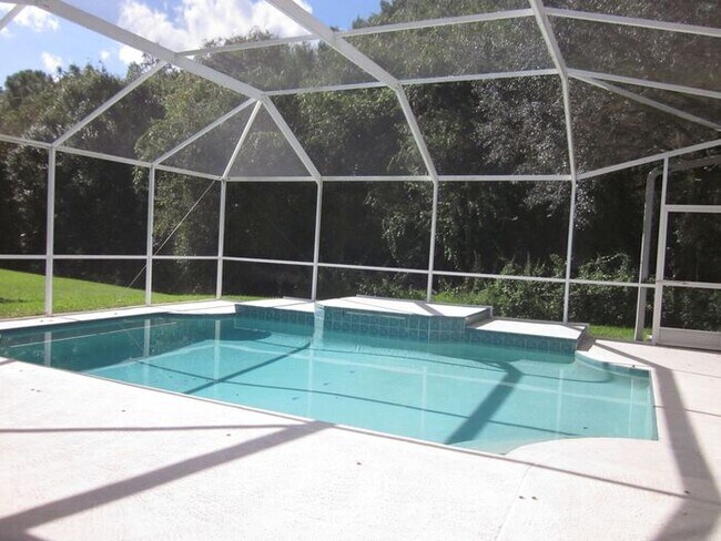 Building Photo - WEST MEADOWS - NEW TAMPA