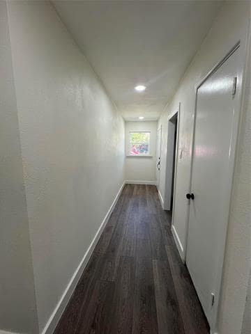 Building Photo - 8020 Laura St