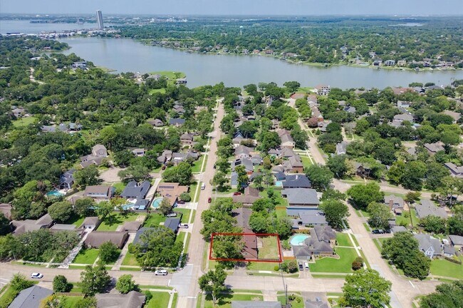 Building Photo - 427 Whitecap Dr