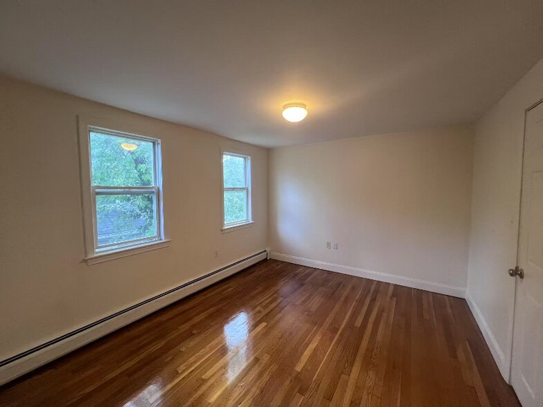 Building Photo - 85 Mt Auburn St
