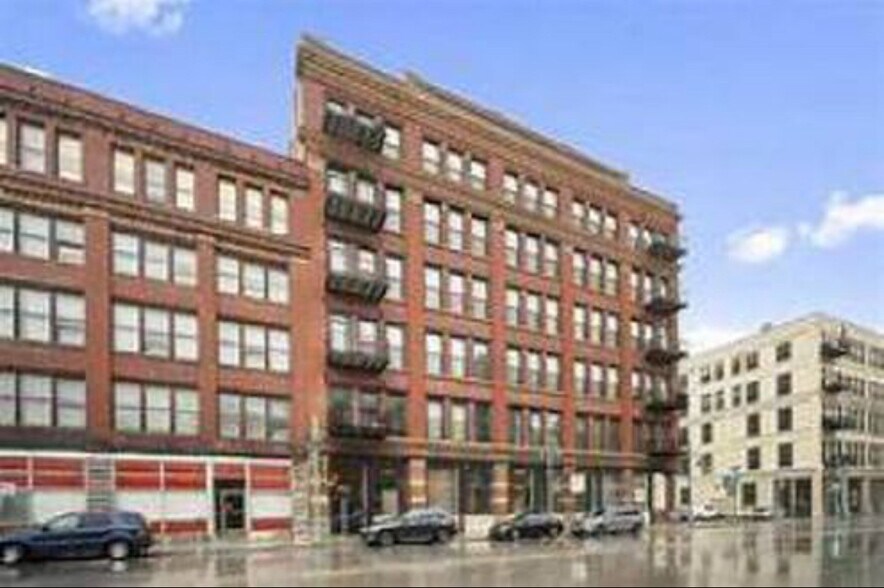 Building Photo - 141 N Water St