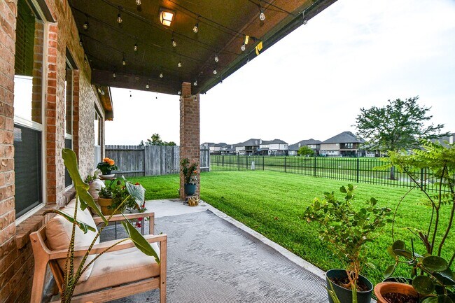 Building Photo - 13815 Wixford Trail