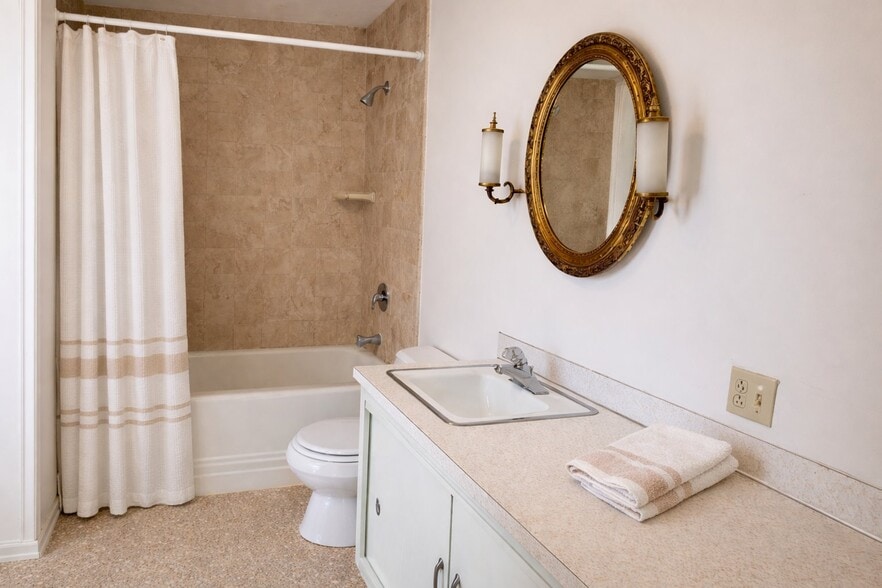 Building Photo - 1321 Walnut St