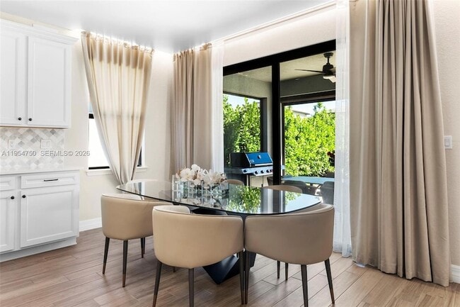 Building Photo - 4642 Pinehurst Trl W