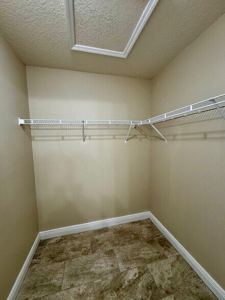 Building Photo - 6074 Serene Pl