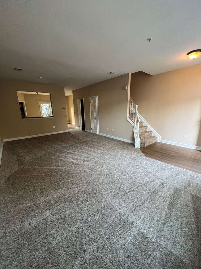Building Photo - 8646 Willow Leaf Ln