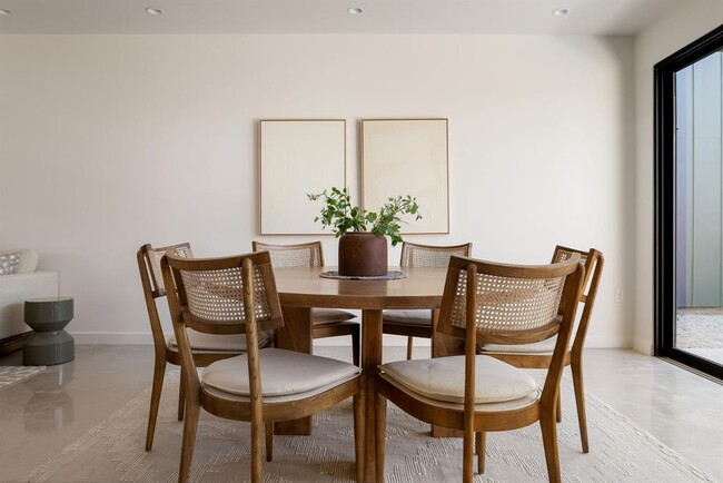 Building Photo - 3412 Gonzales St