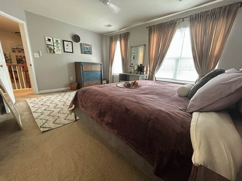 Primary Bedroom #1 - 7 Azalea St