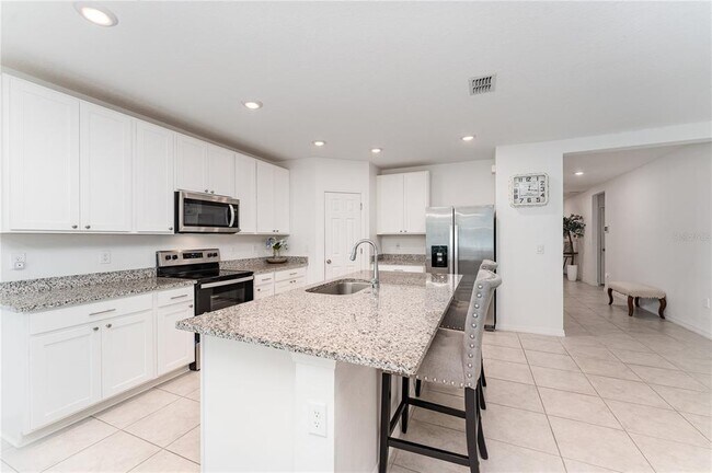 Building Photo - 573 Vista Villages Blvd