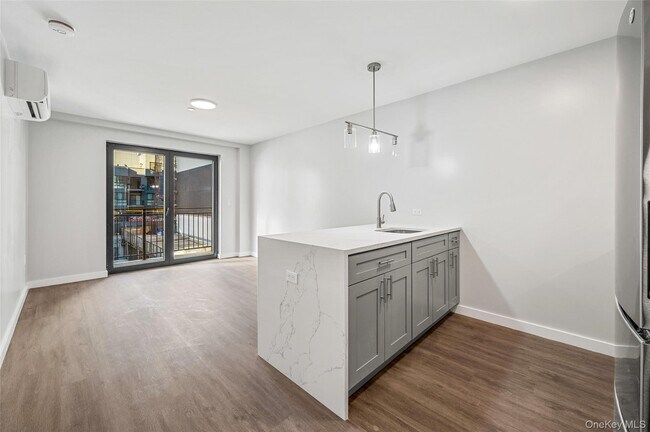 Building Photo - 43-34 53rd St