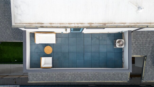 Rooftop Deck - 2185 S Cherokee St