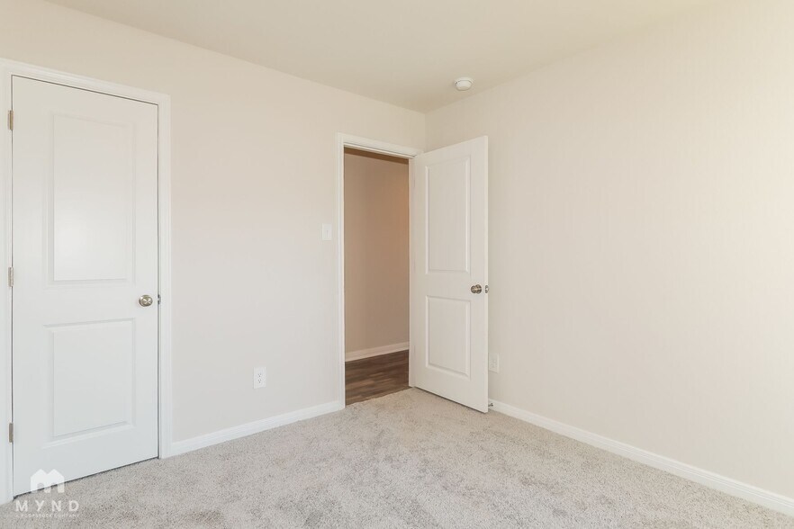 Building Photo - 13015 S Green Wing Cir
