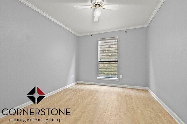 Building Photo - 3 bedroom home LOCATED OFF OF JONES CREEK ROAD!