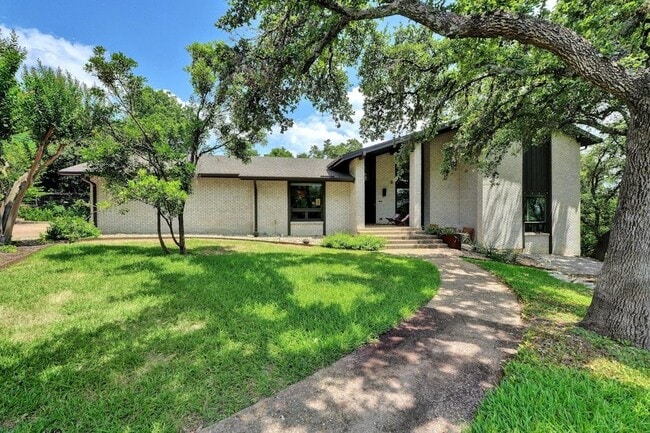 Building Photo - 8701 S Path
