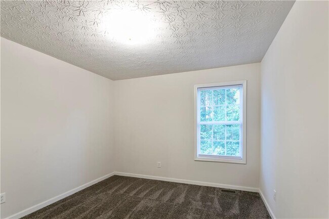 Building Photo - 1460 Wynsong Ct