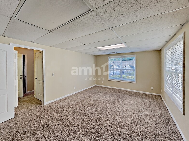 Building Photo - 387 Moreland Cir