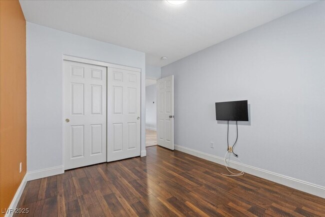 Building Photo - 10902 Fintry Hills St