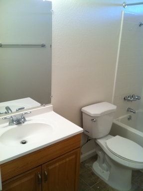 Building Photo - 13625 Rancherias Rd
