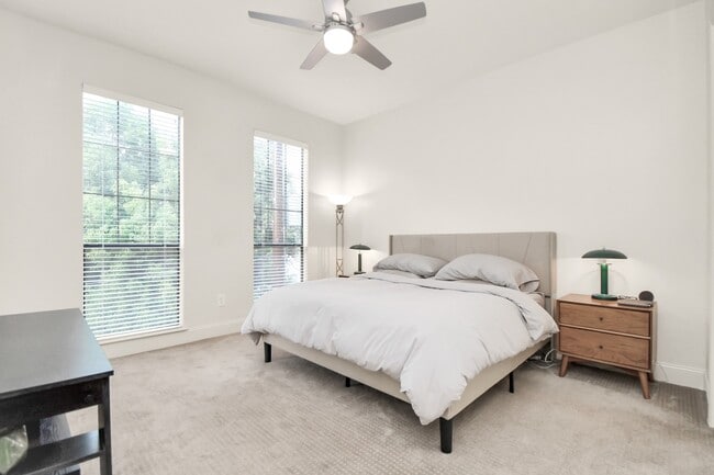 Building Photo - 2120 Kipling St