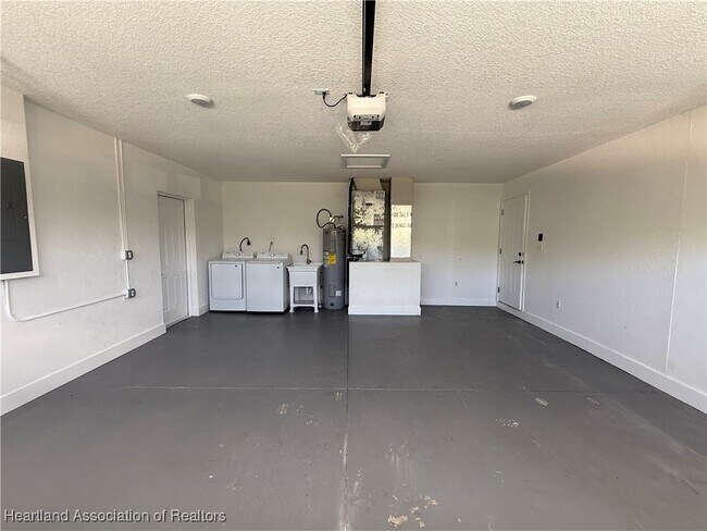 Building Photo - 91 Hellcat Ct NW