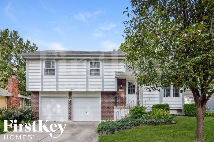 Primary Photo - 211 N Cleveland Ave