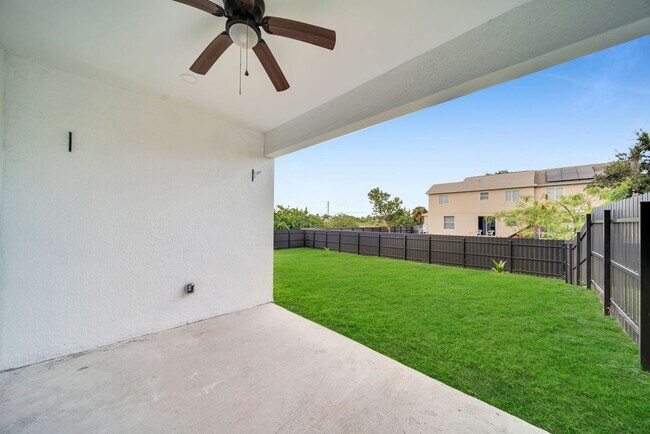 Building Photo - 125 Pennfield St