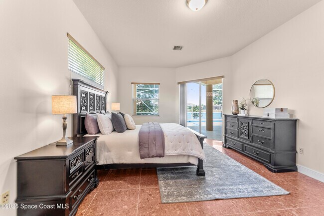 Building Photo - 3631 Thurloe Dr