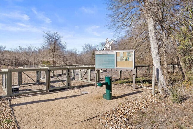 Building Photo - 9809 Eloquence Dr