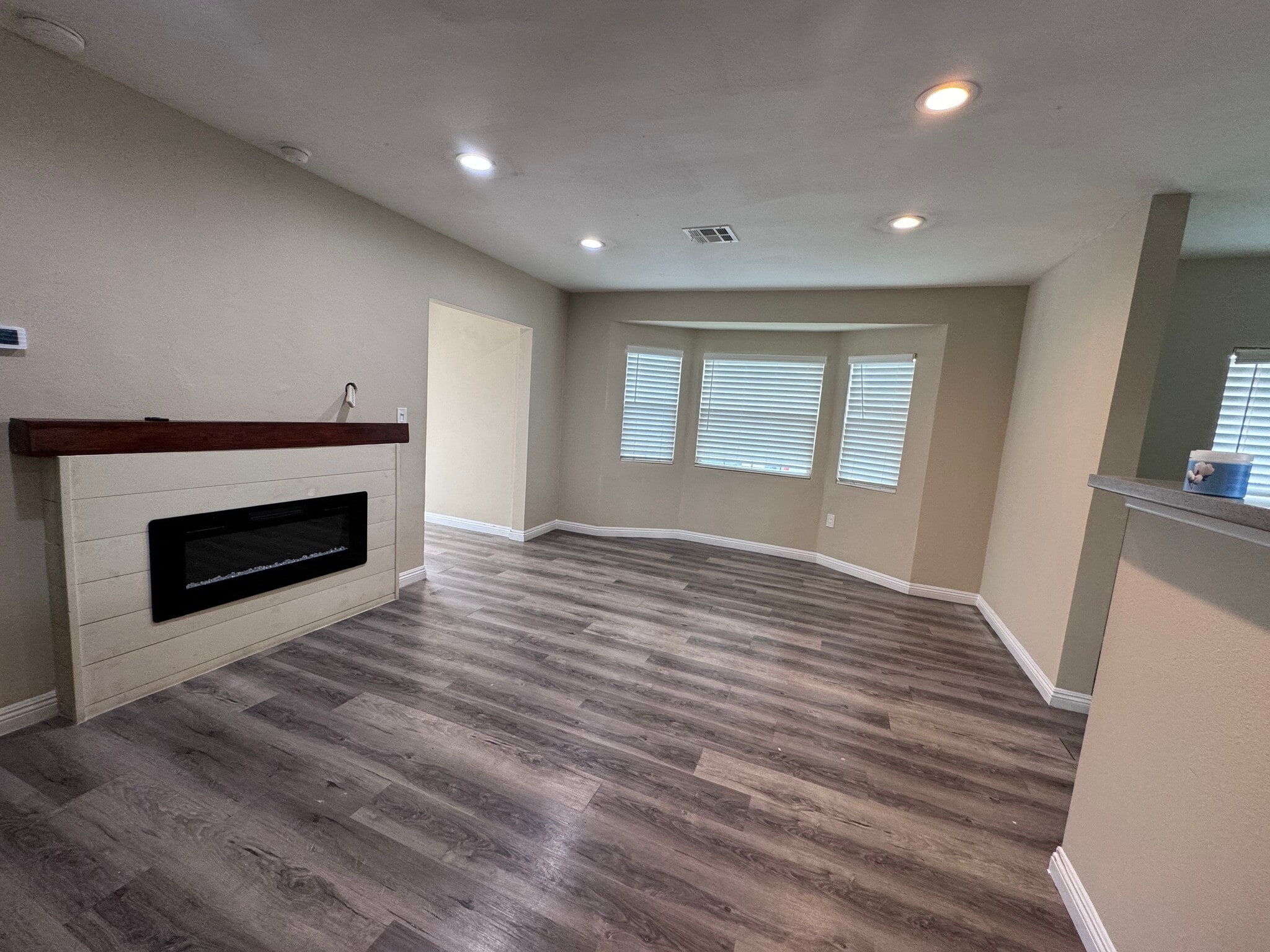 Building Photo - 5148 Alvada St