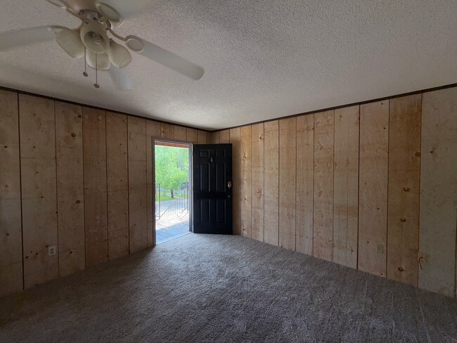 Building Photo - Oak Ridge Apartments