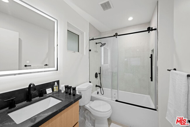 Building Photo - 839 N McCadden Pl