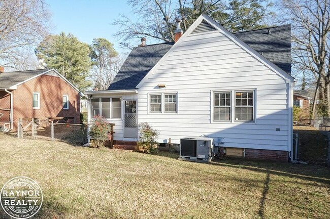 Building Photo - 433 Norvell St