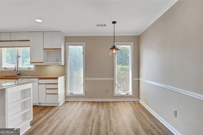 Building Photo - 2052 Old Forge Way